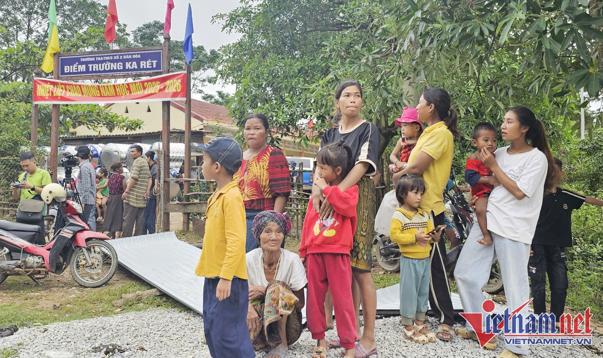 W-nguoi dan nong thon Viet Nam 1.jpg