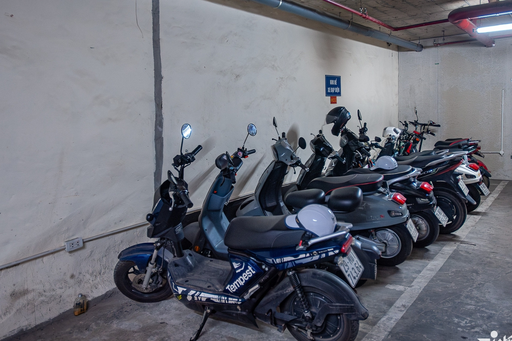 Bộ Xây dựng vào cuộc sau lệnh cấm gửi xe điện ở chung cư HH Linh Đàm