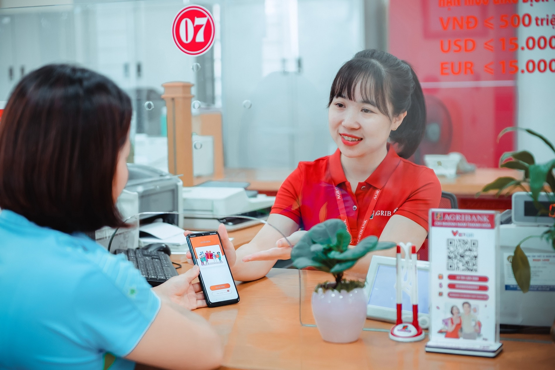 Gần 600.000 tài khoản bị phát hiện bất thường, cả triệu khách hàng nhận cảnh báo