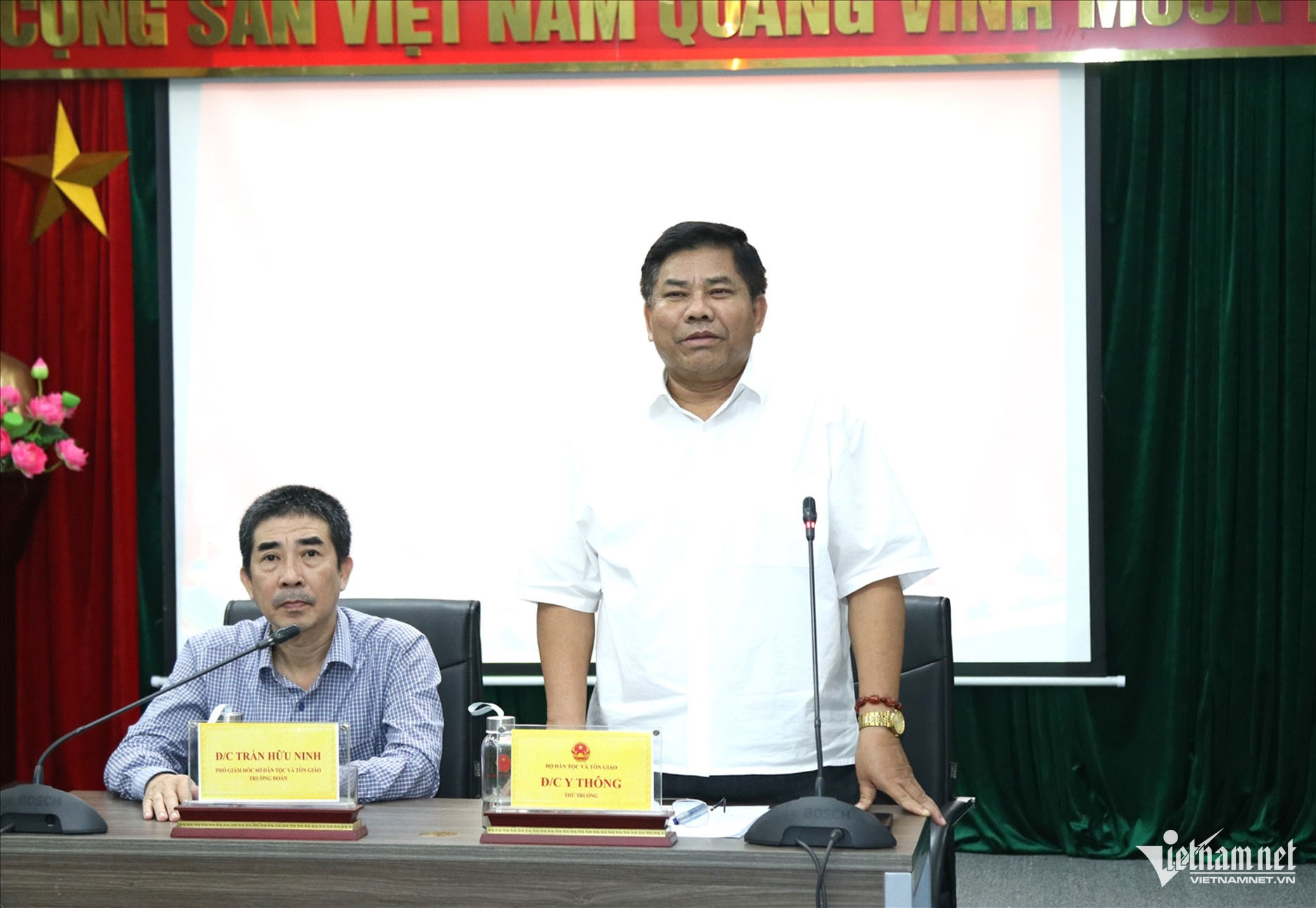 W-Y Thông 1212 1.jpg