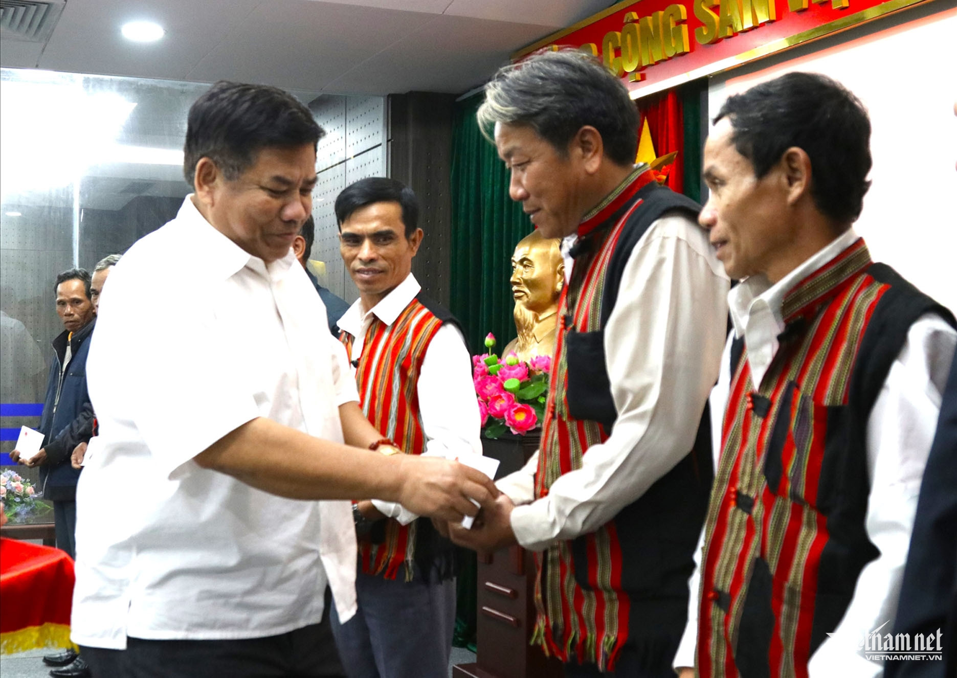 W-Y Thông 1212 4.jpg