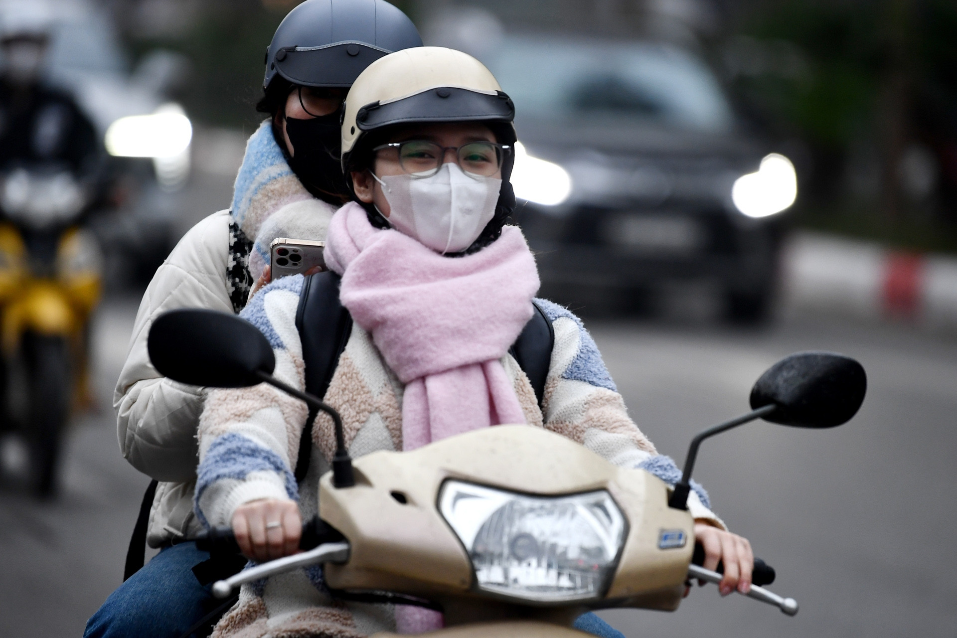 Dự báo thời tiết 14/12/2025: Miền Bắc chìm trong không khí lạnh mạnh, Trung Bộ mưa to