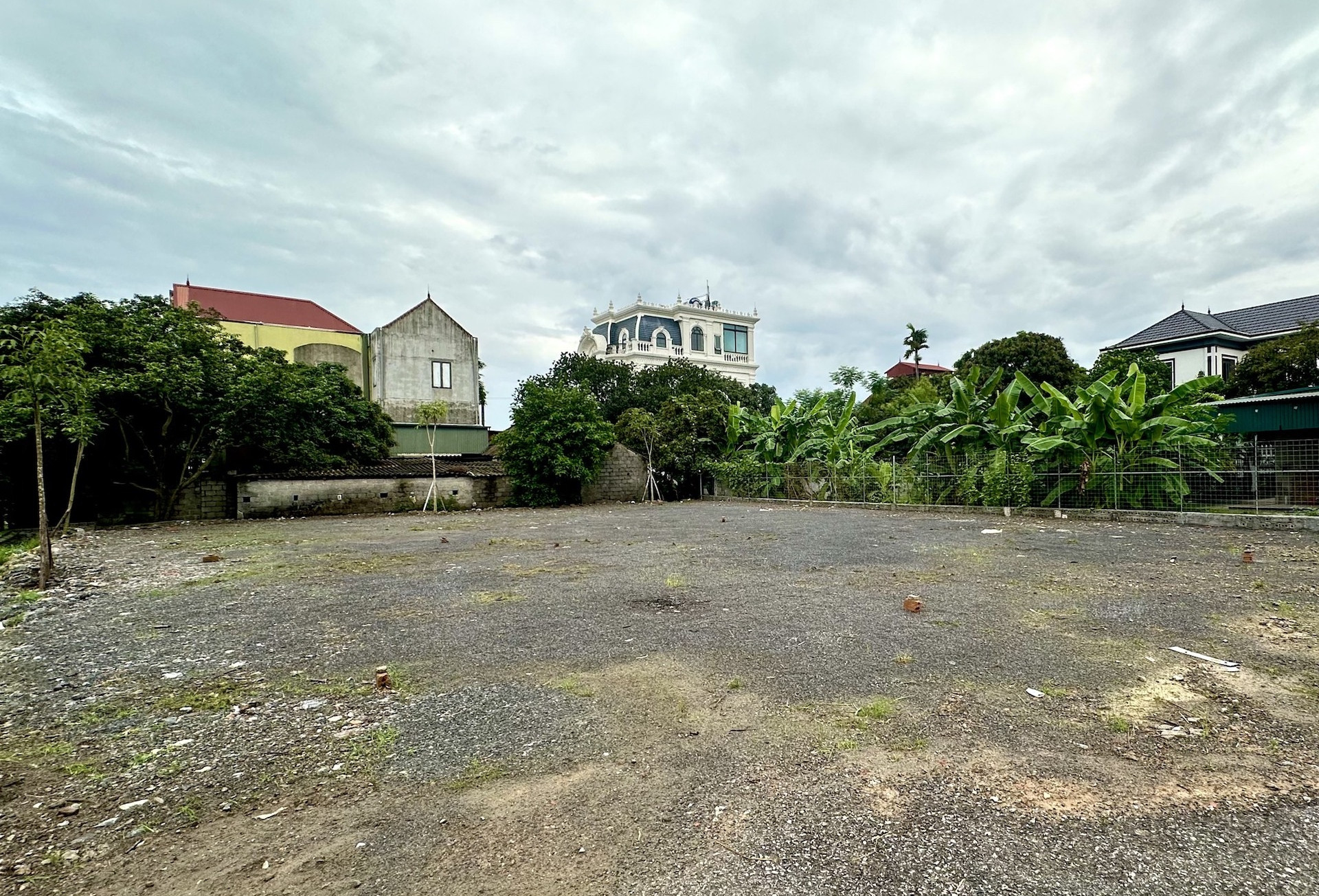 Bộ nói rõ việc cấp sổ đỏ khi hàng xóm vắng mặt, không ký giáp ranh