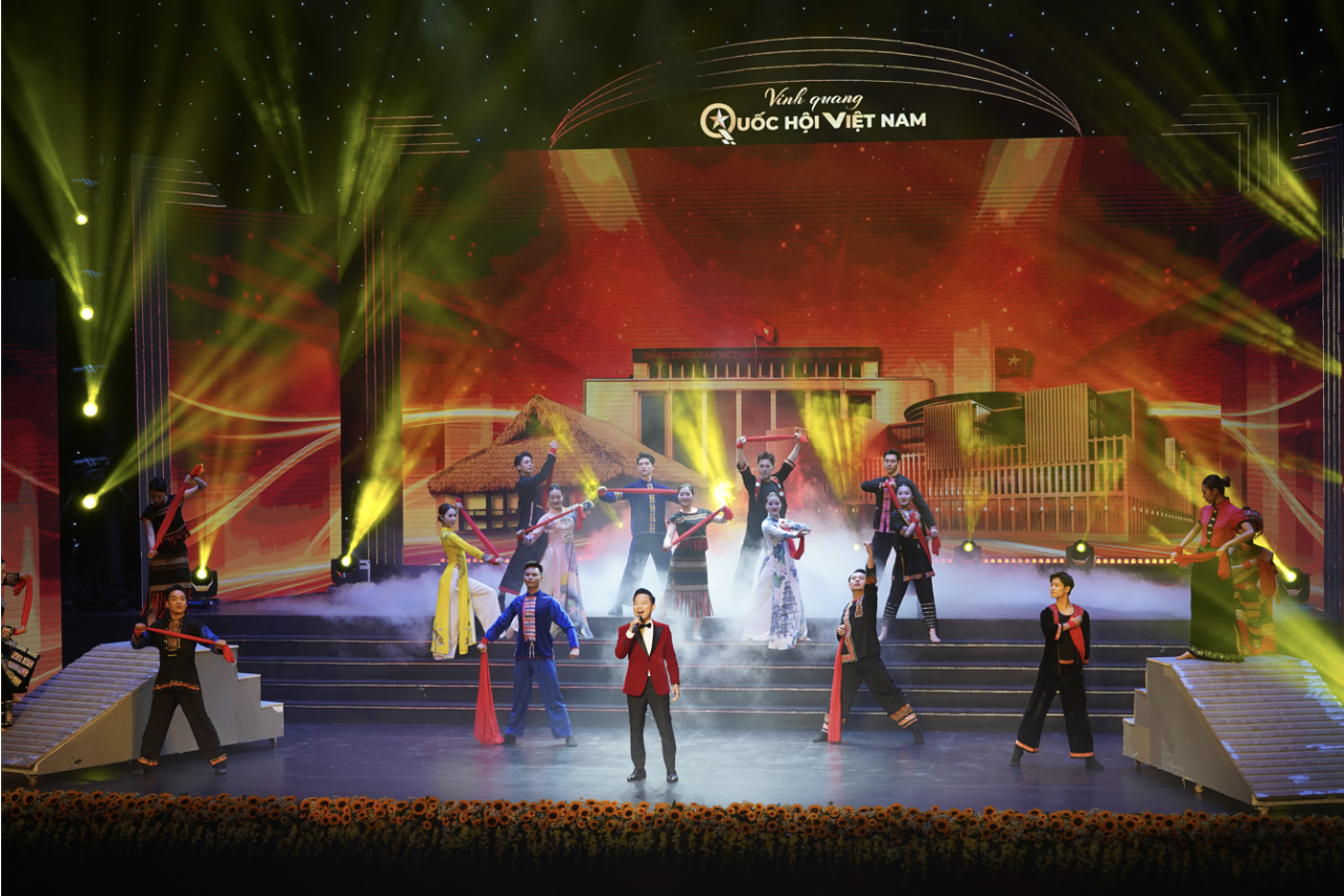 Chương trình nghệ thuật chính luận ‘Vinh quang Quốc hội Việt Nam’