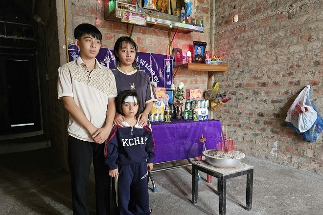 Mất cả cha lẫn mẹ, 3 đứa trẻ mồ côi ở Quảng Trị cần vòng tay cộng đồng