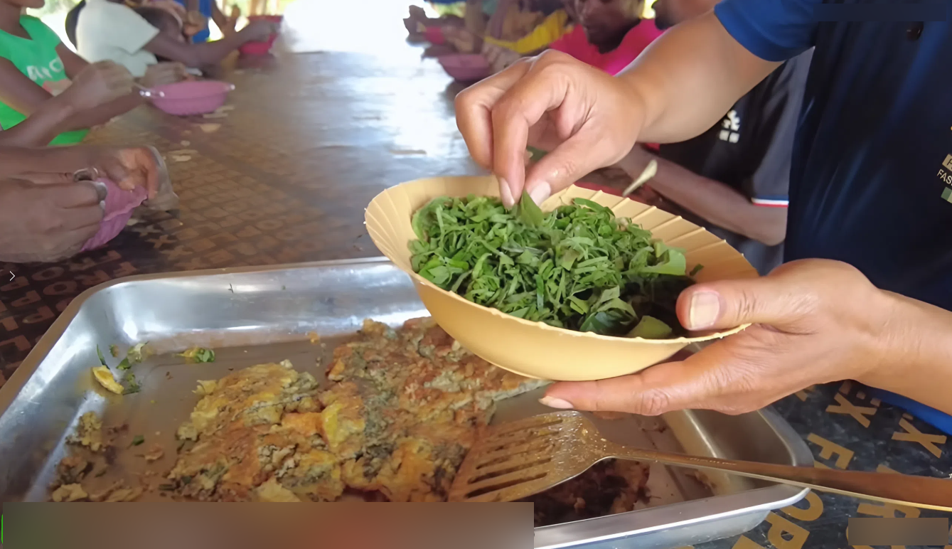 trứng rán lá mơ.png