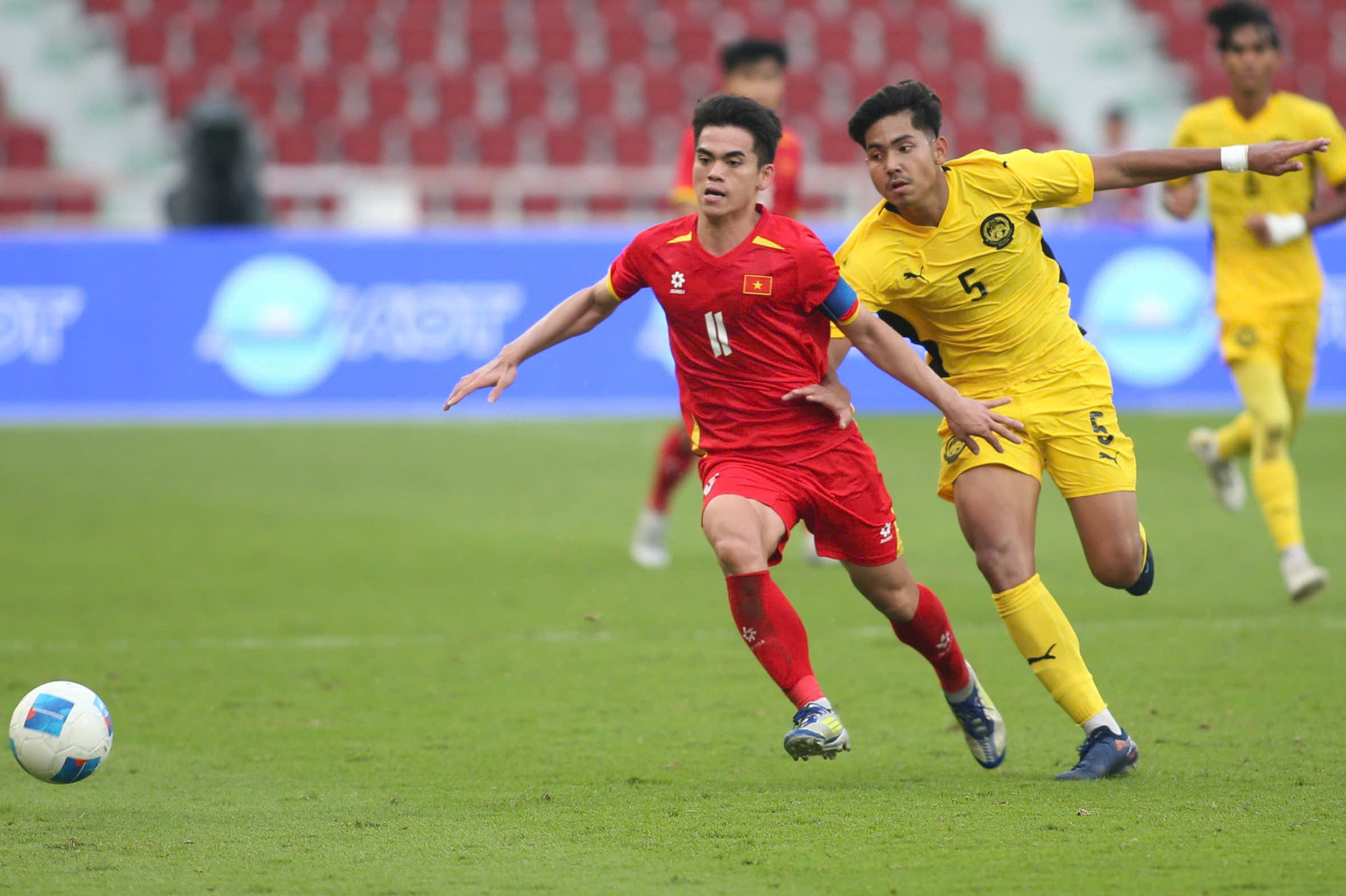 Van Khang U22 Viet Nam U22 Malaysia.jpg