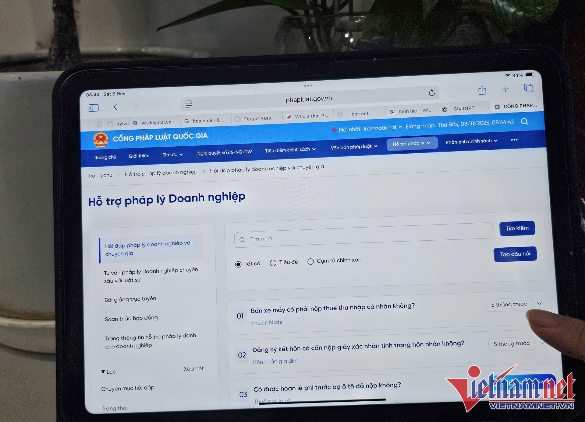 W-cong phap luat quoc gia 01.jpg