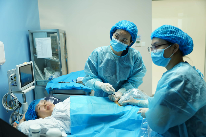 Y học bào thai đảo chiều số phận của nhiều em bé