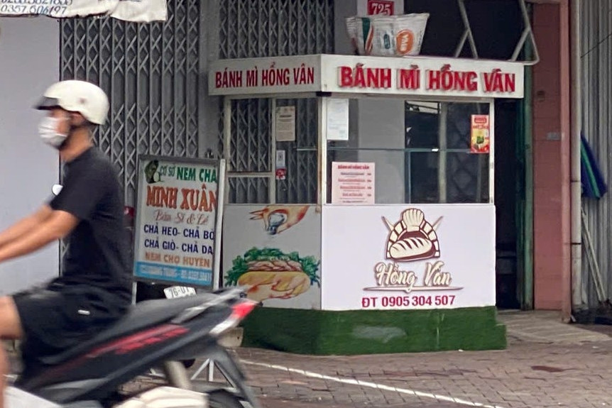 Chuỗi bánh mì Hồng Vân bị phát hiện nhiều vi phạm sau vụ hơn 50 người nghi ngộ độc
