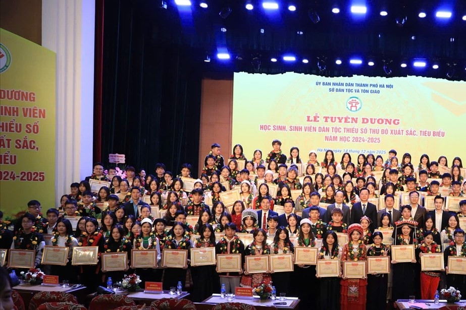 Hà Nội tuyên dương 200 học sinh, sinh viên dân tộc thiểu số xuất sắc, tiêu biểu