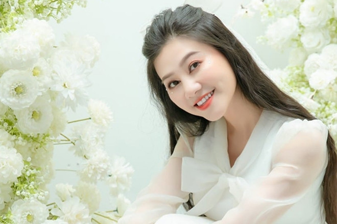 NSND Quế Trân tuổi 44 đủ đầy nhưng kín tiếng, rơi nước mắt vì tâm nguyện với cha