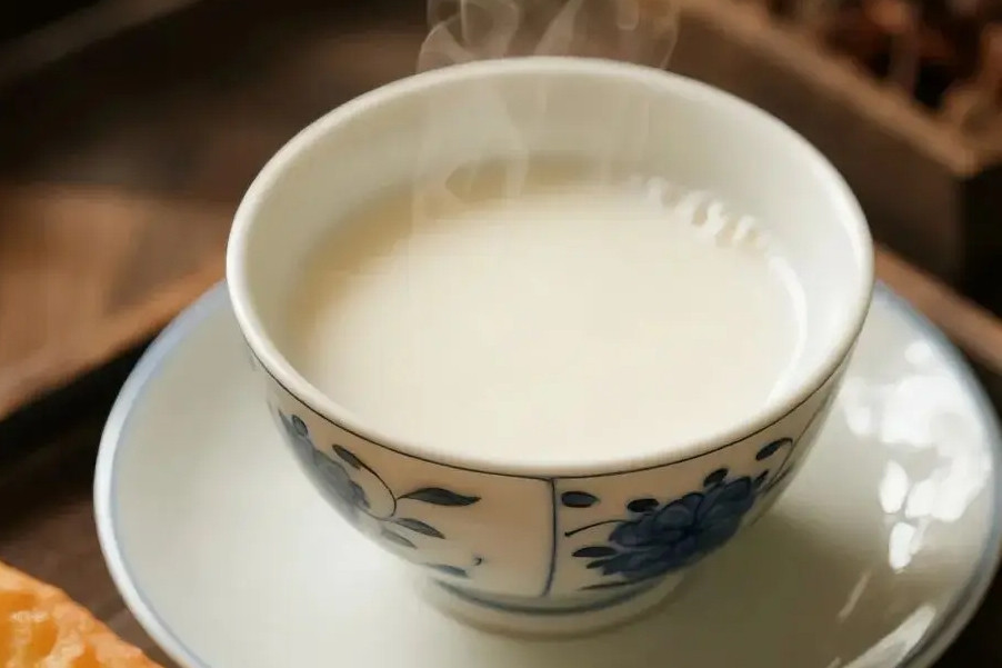 Sữa đậu nành tốt nhiều bề vẫn vướng 3 hiểu lầm