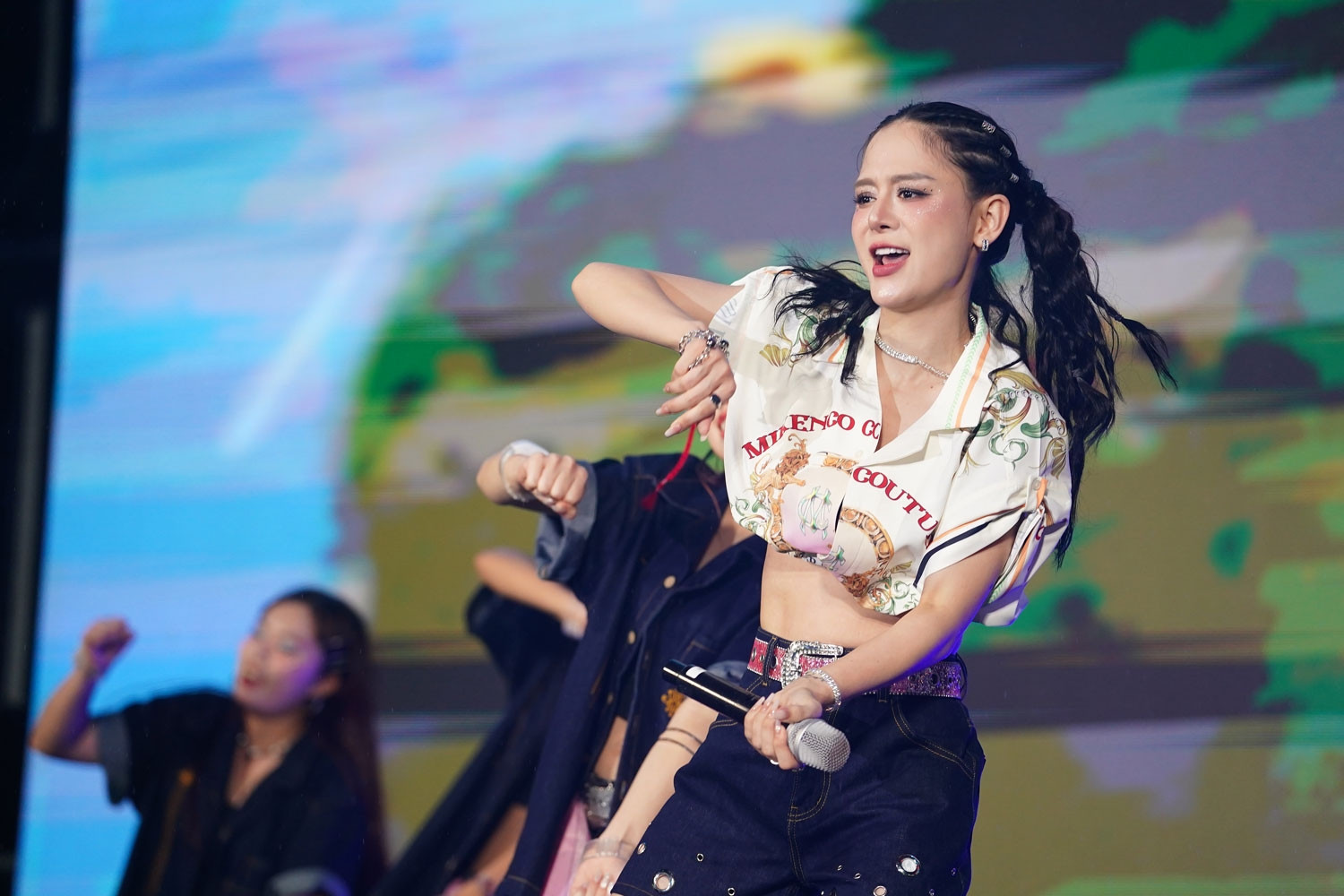 Thủng Long Family khuấy đảo lễ hội âm nhạc tại Hưng Yên