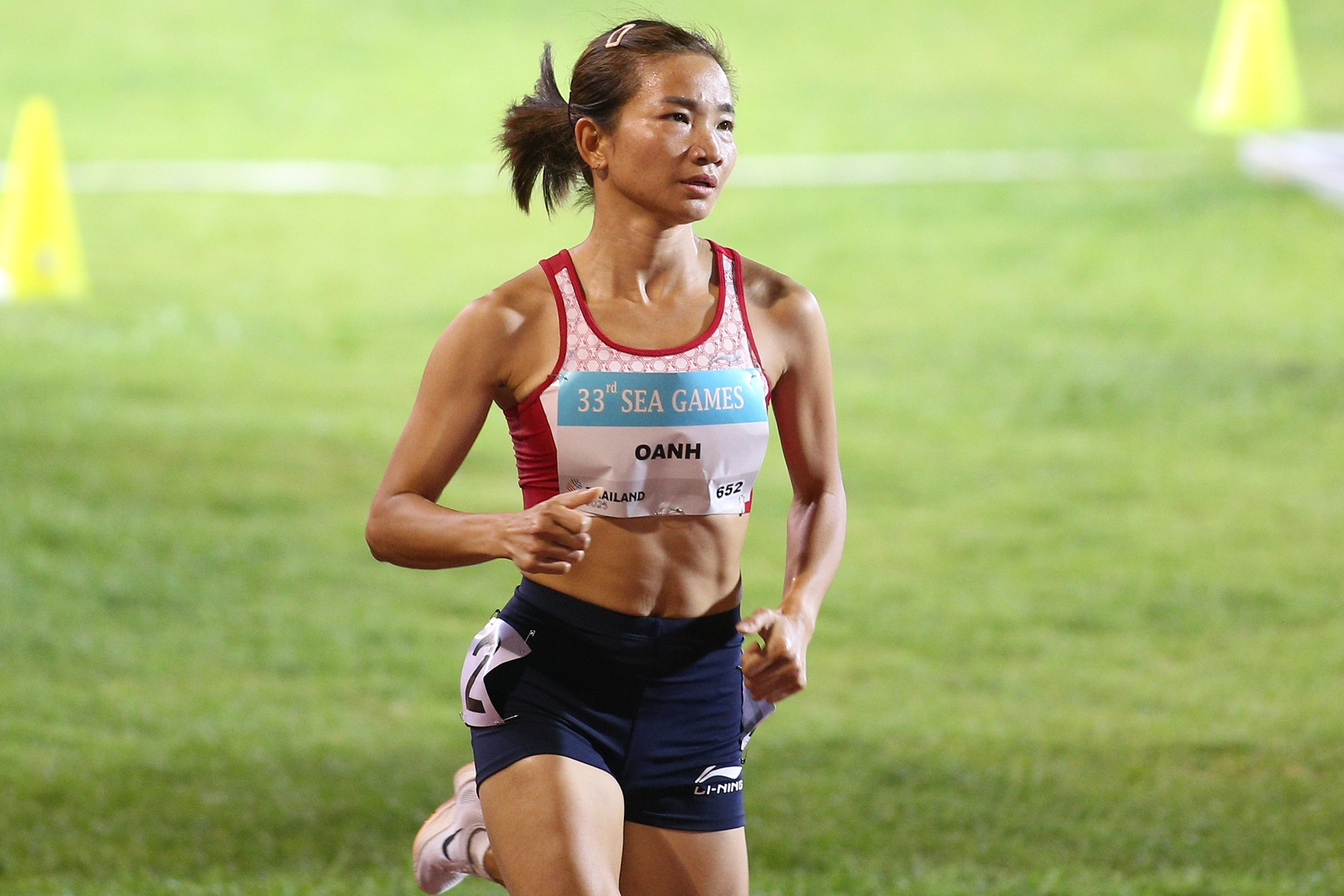 SEA Games ngày 15/12: Nguyễn Thị Oanh tranh tài, bám đuổi Indonesia