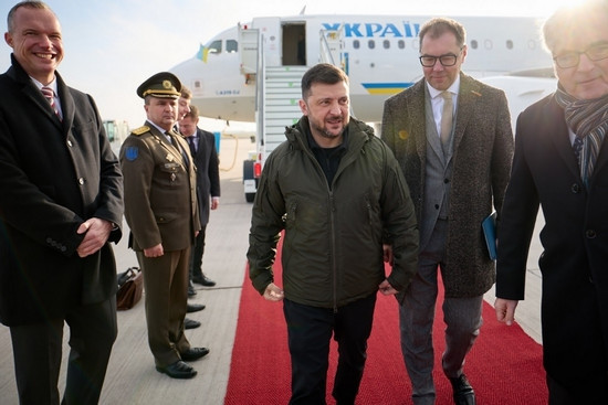 Bản tin trưa 15/12: Ông Zelensky nêu việc Ukraine từ bỏ tham vọng gia nhập NATO Bản tin trưa 15/12: Ông Zelensky nêu việc Ukraine từ bỏ tham vọng gia nhập NATO