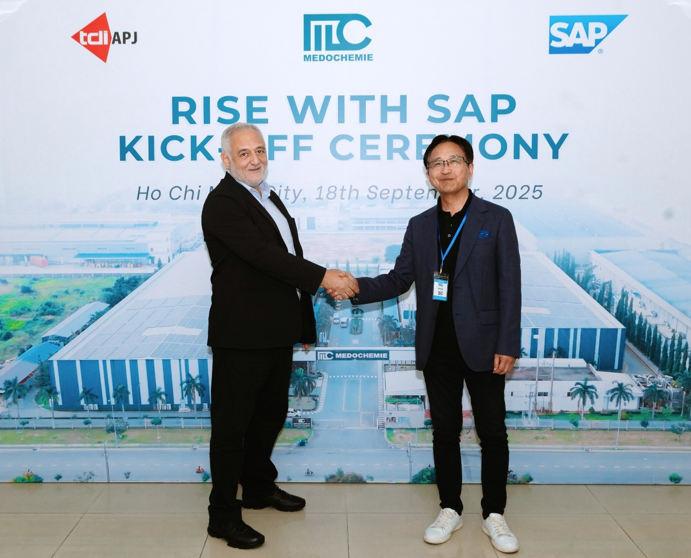 Chuyển đổi số và AI định hình lại các ngành kinh tế khu vực APJ 2 anh 2.jpeg