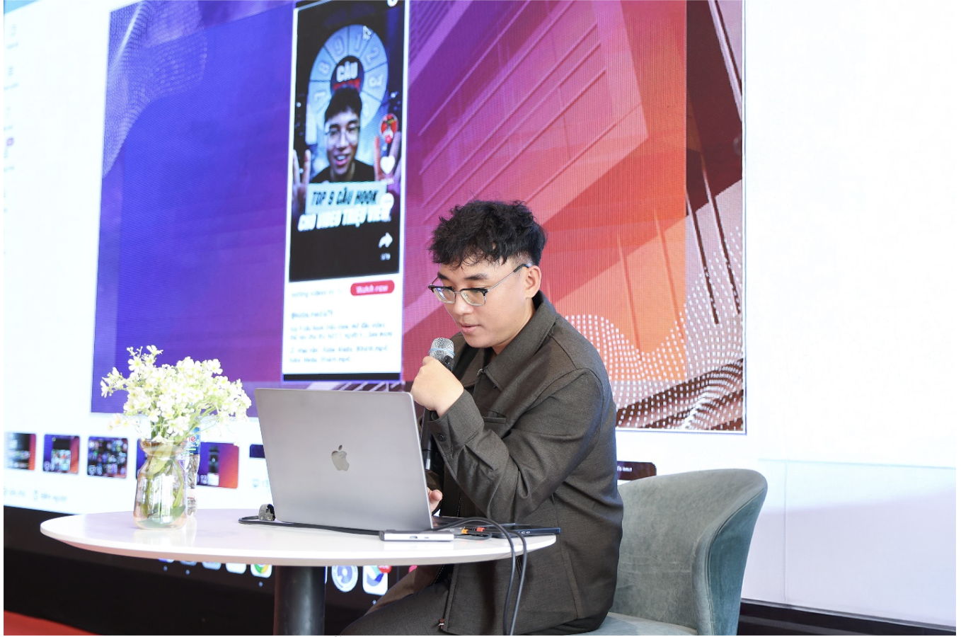 Ảnh màn hình 2025 12 15 lúc 14.23.37.png