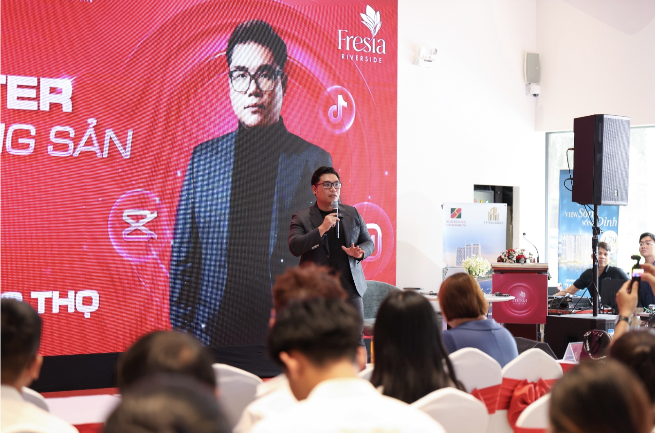 Ảnh màn hình 2025 12 15 lúc 14.23.44.png