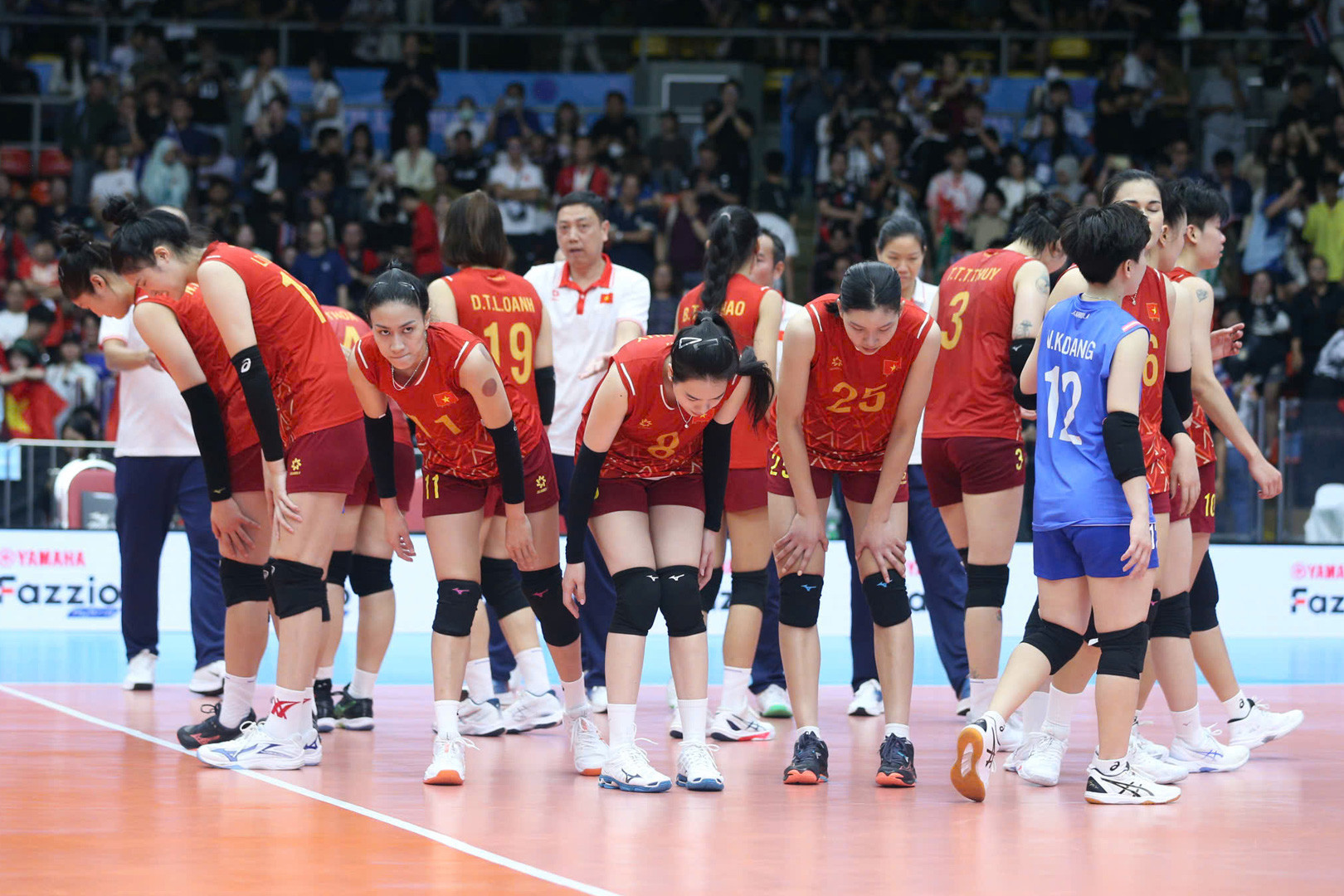 Bong chuyen Viet Nam Thai Lan 10.jpg