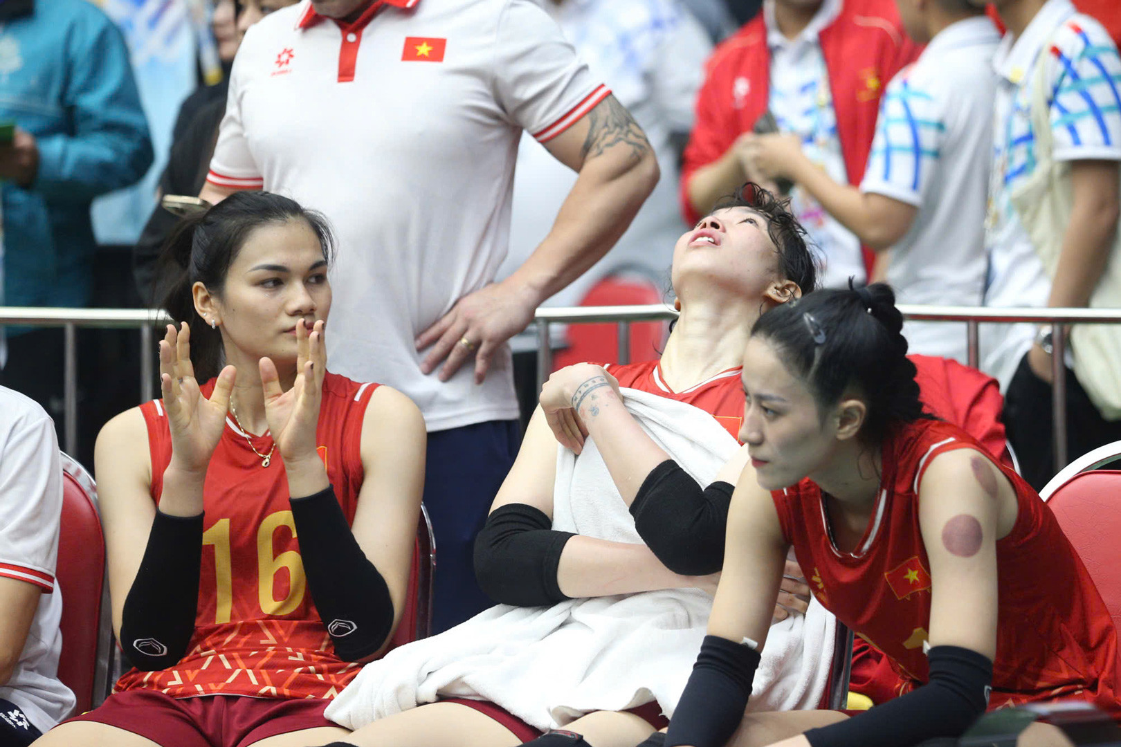 Bong chuyen Viet Nam Thai Lan 6.jpg