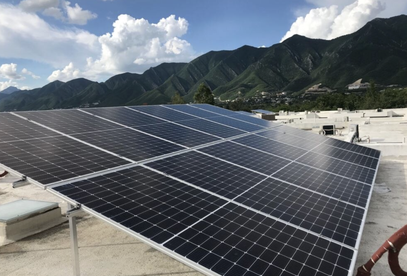 Hàng trăm triệu tấm pin mặt trời bị vứt bỏ, DN chớp cơ hội bóc ra tài nguyên quý