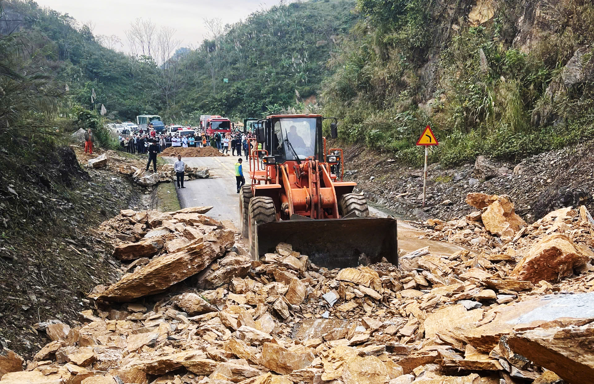 sat lo mai chau 11.jpg