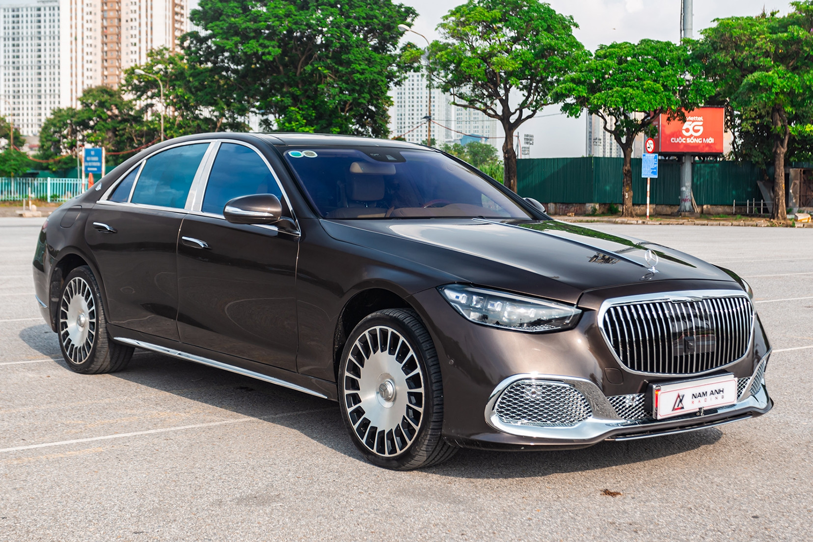  Thợ Việt 'biến' Mercedes-Benz S 500 đời 2010 thành Maybach 2025 giá 15 tỷ 