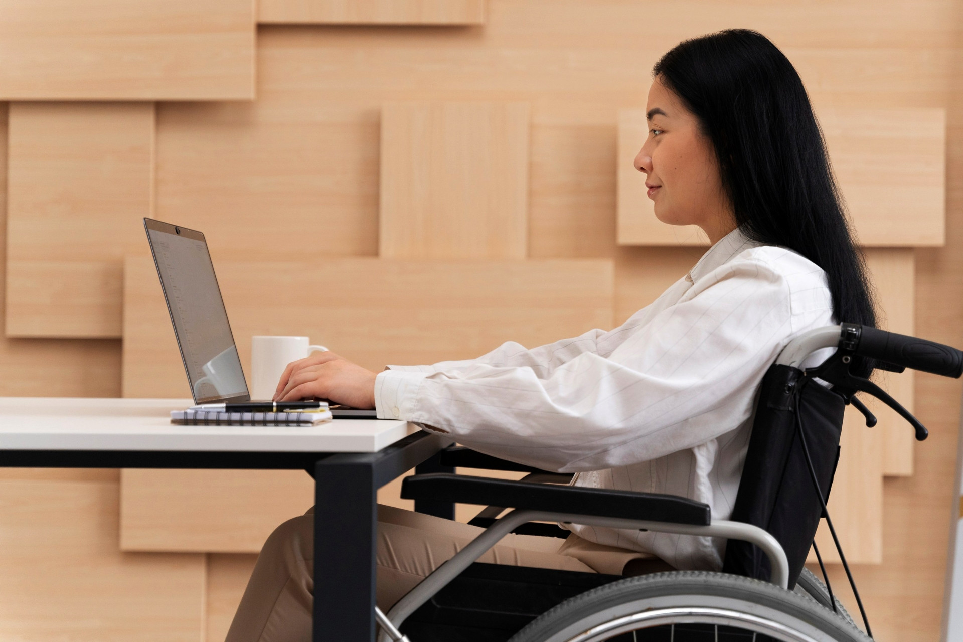 Trao quyền cho công dân số thông qua quản trị AI bao hàm