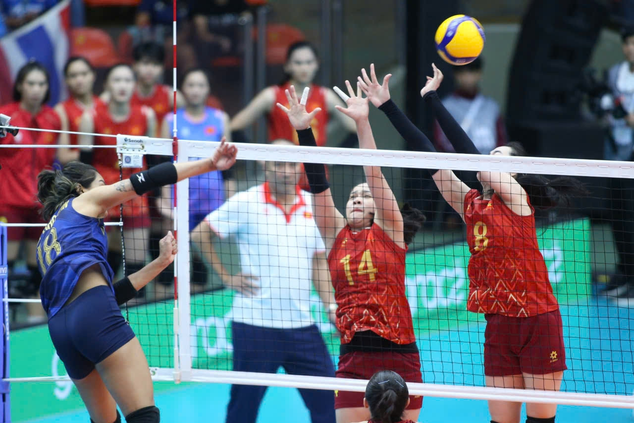 Trực tiếp bóng chuyền nữ Việt Nam 1-1 Thái Lan: Set 3 giằng co hấp dẫn