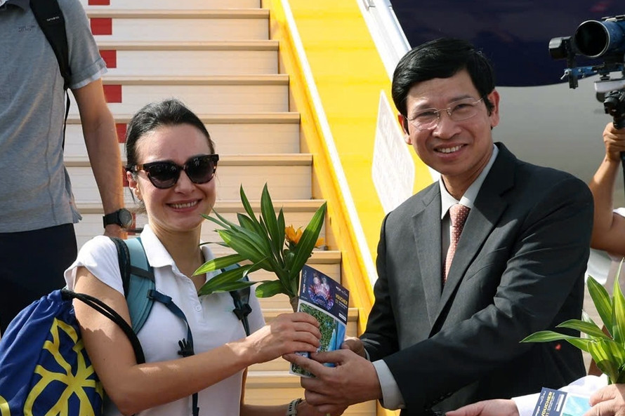 Việt Nam đón vị khách quốc tế thứ 20 triệu, lần đầu lập kỷ lục sau 65 năm