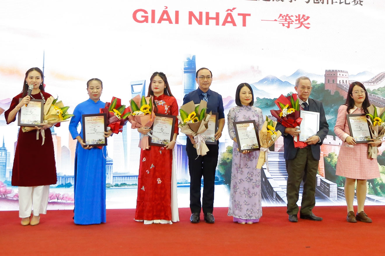 Vinh danh 100 tác giả viết về 'Mối duyên với Trung Quốc của tôi'