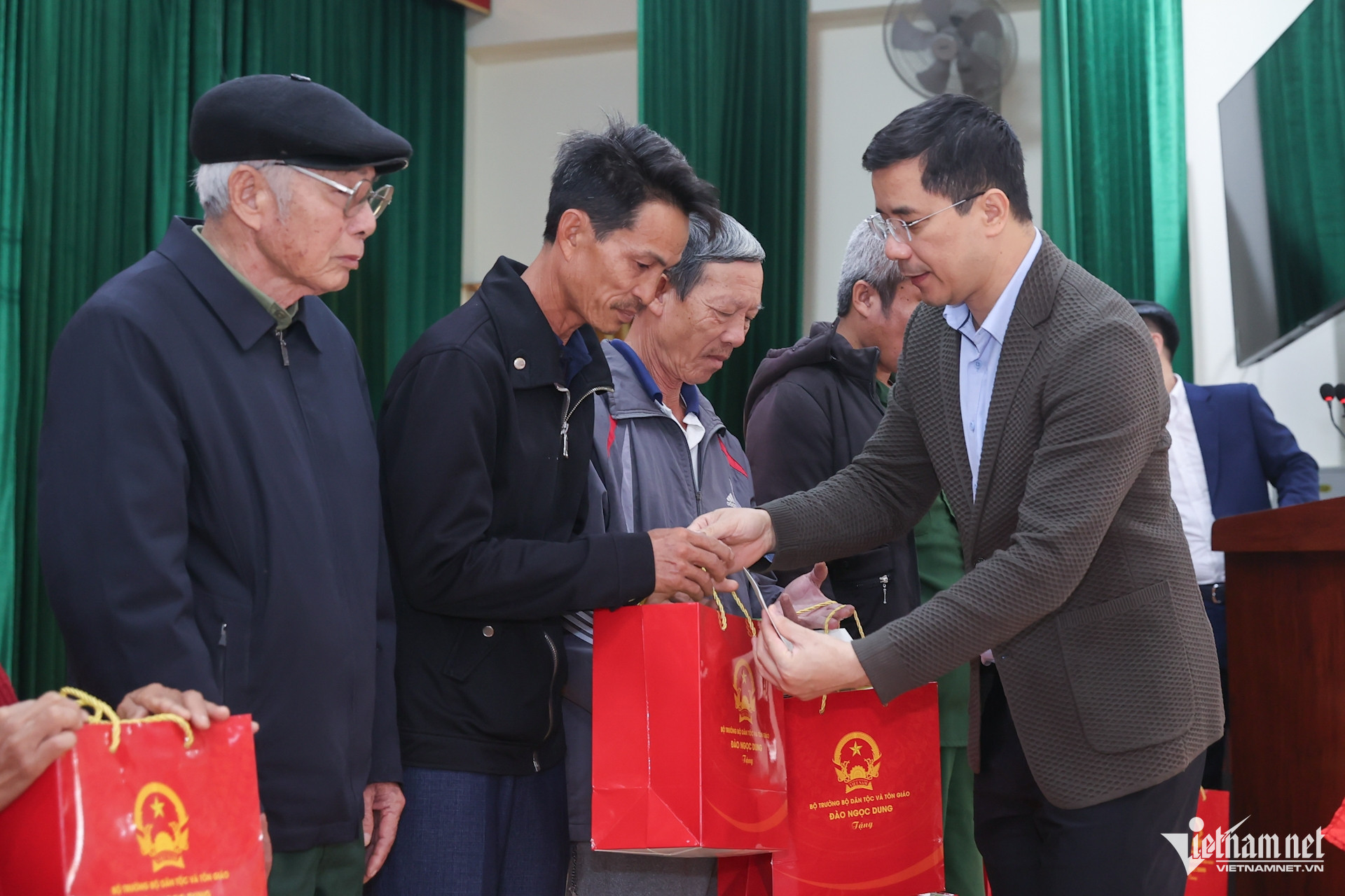 W-a4Bộ trưởng Đào Ngọc Dung.jpg