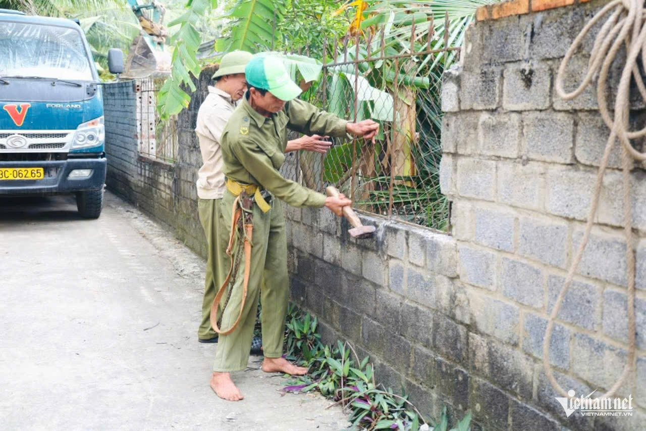 W-ANH BAI HOANG LOC.jpg