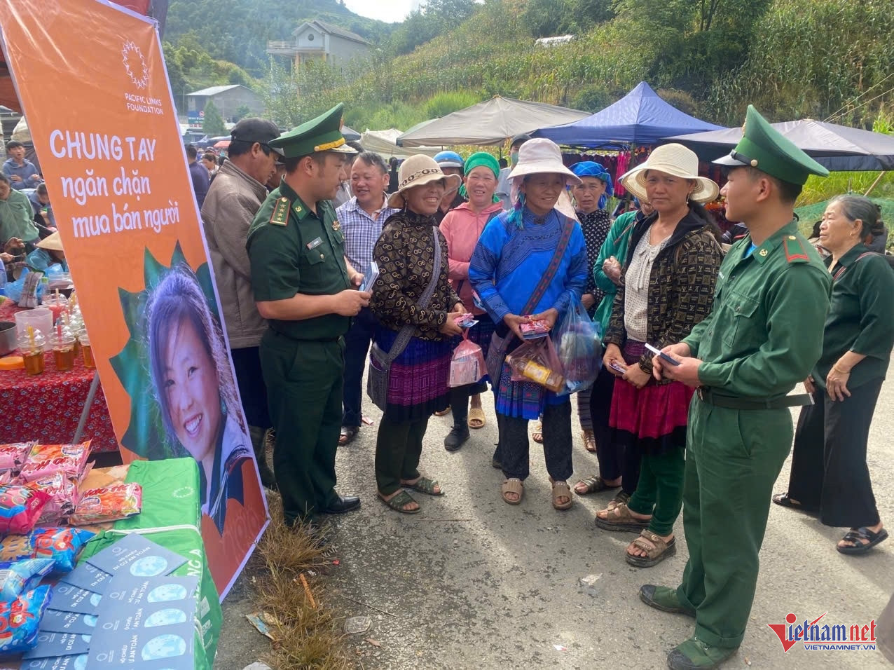 W-anh bai pha long.jpg