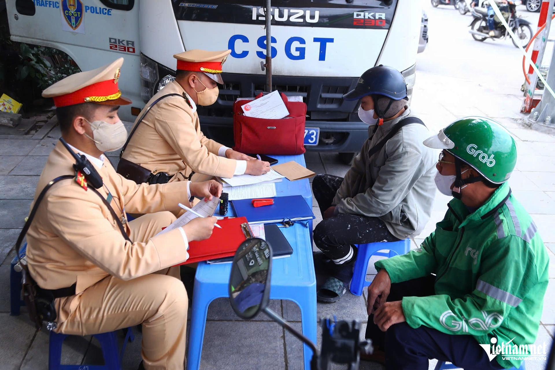 z7327664734957 3028d9588b23c18f681a259babbff6b3 606.jpg