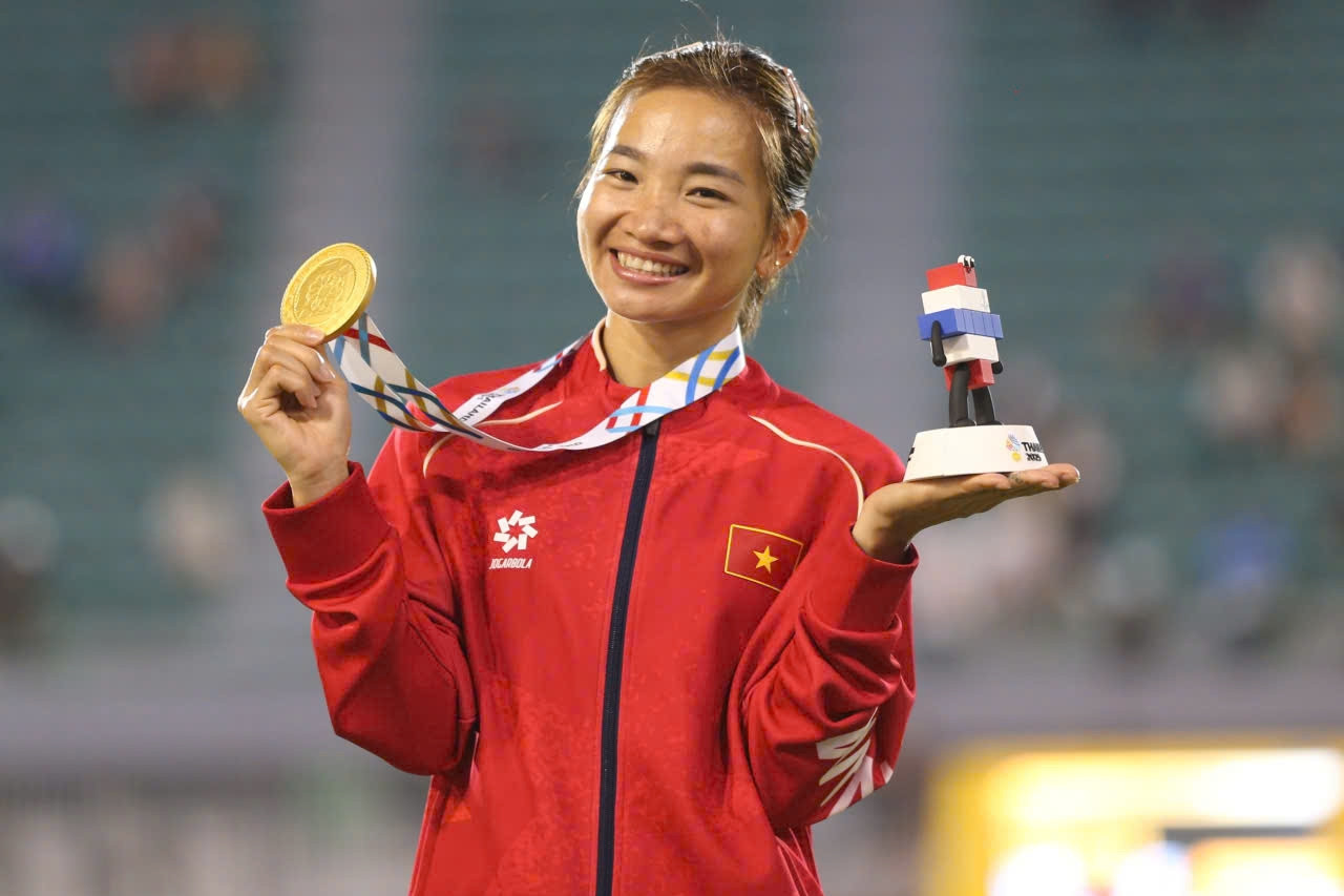 SEA Games ngày 16/12: Nguyễn Thị Oanh cùng điền kinh đoạt 4 HCV