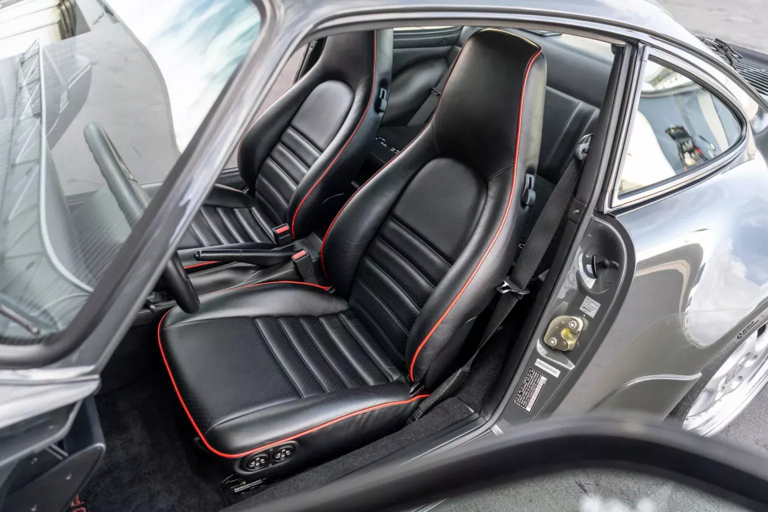 1994 Porsche 911 Turbo 5.webp