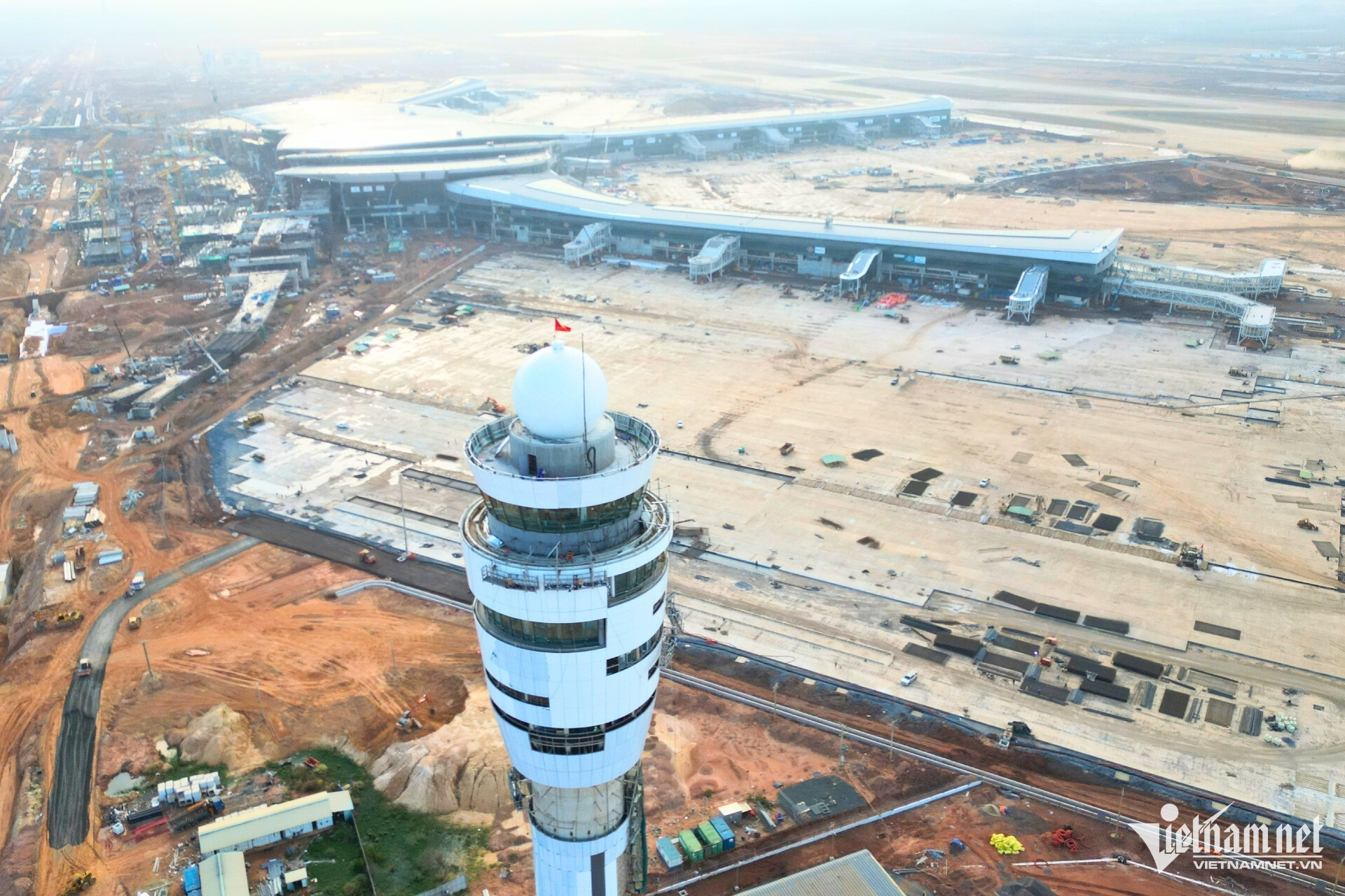 2025 – Năm của các công trường và đại dự án