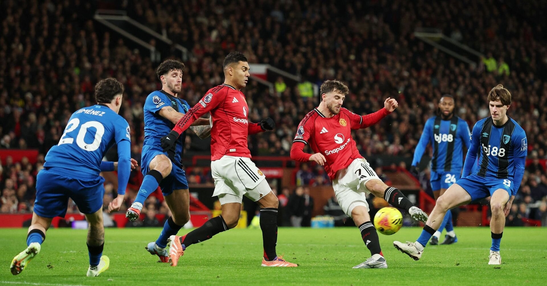 BXH Ngoại hạng Anh 2025/26 - Vòng 16 mới nhất: MU lại mất top 5