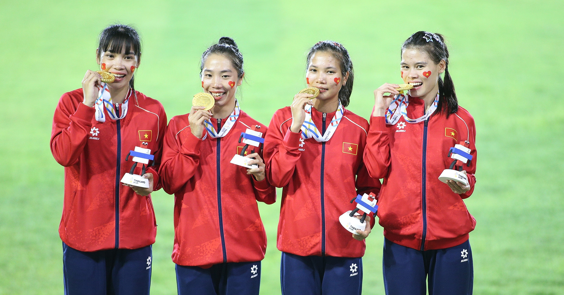 Bùng nổ ngày cuối, điền kinh Việt Nam &amp;apos;chốt sổ&amp;apos; 12 HCV SEA Games