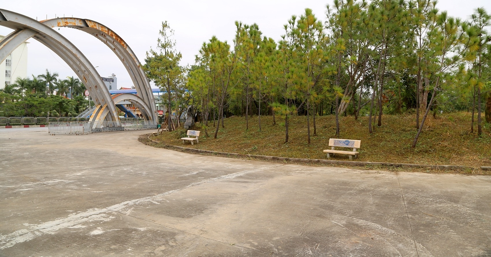 Hình ảnh mới nhất về &amp;apos;công viên bị lãng quên, người dân không dám cho trẻ vào&amp;apos;