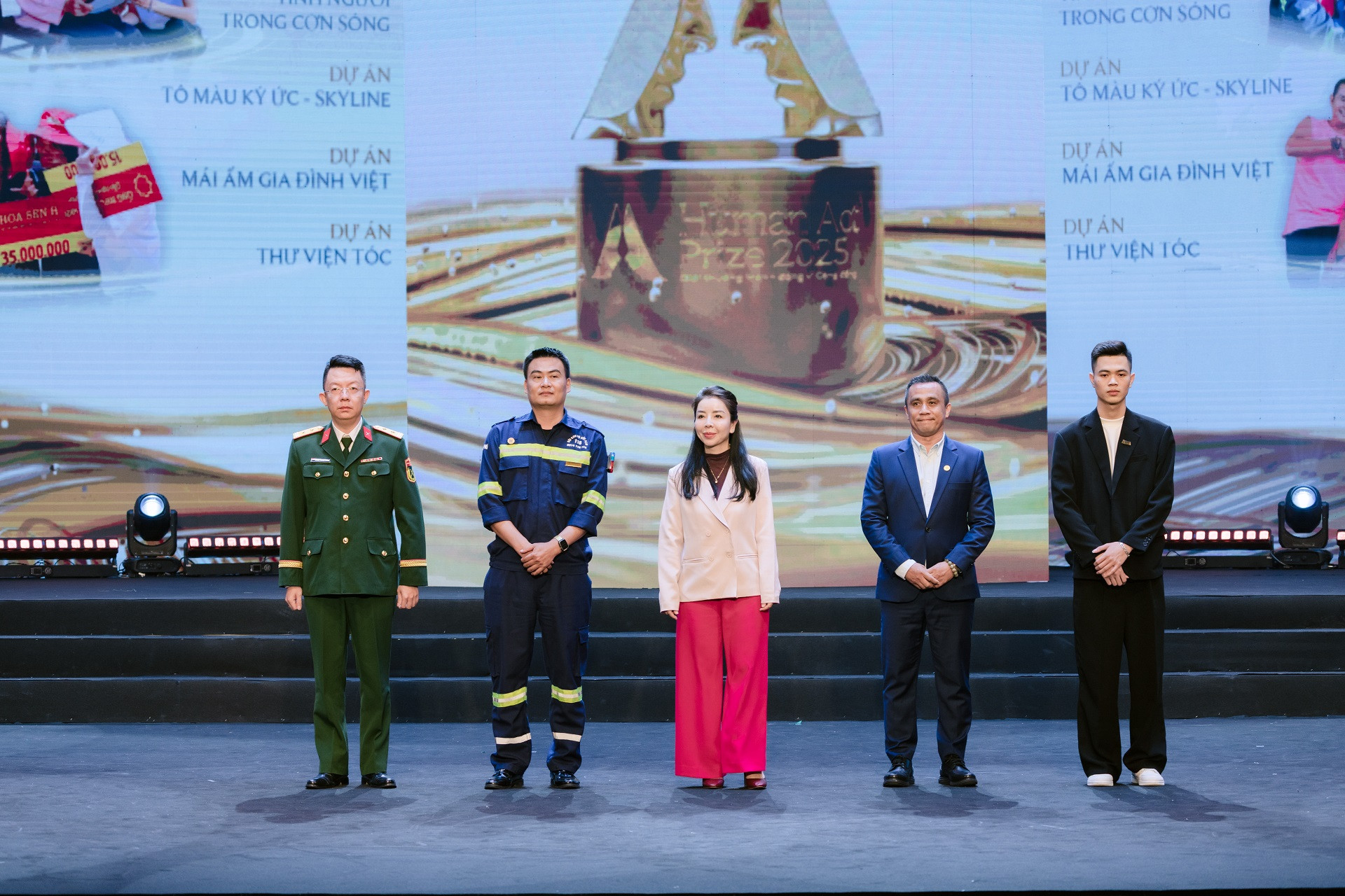 Copy of SKAA9787.jpg