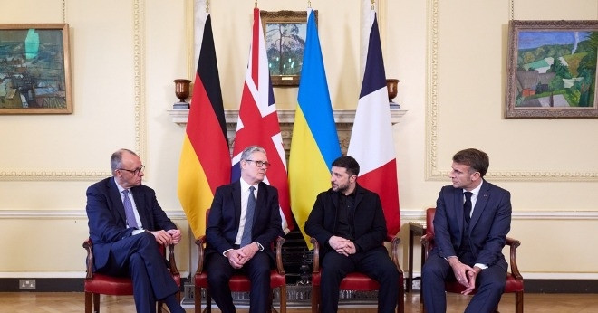 EU công bố khuôn khổ an ninh cho Ukraine, Nga bác tin tàu ngầm bị tập kích