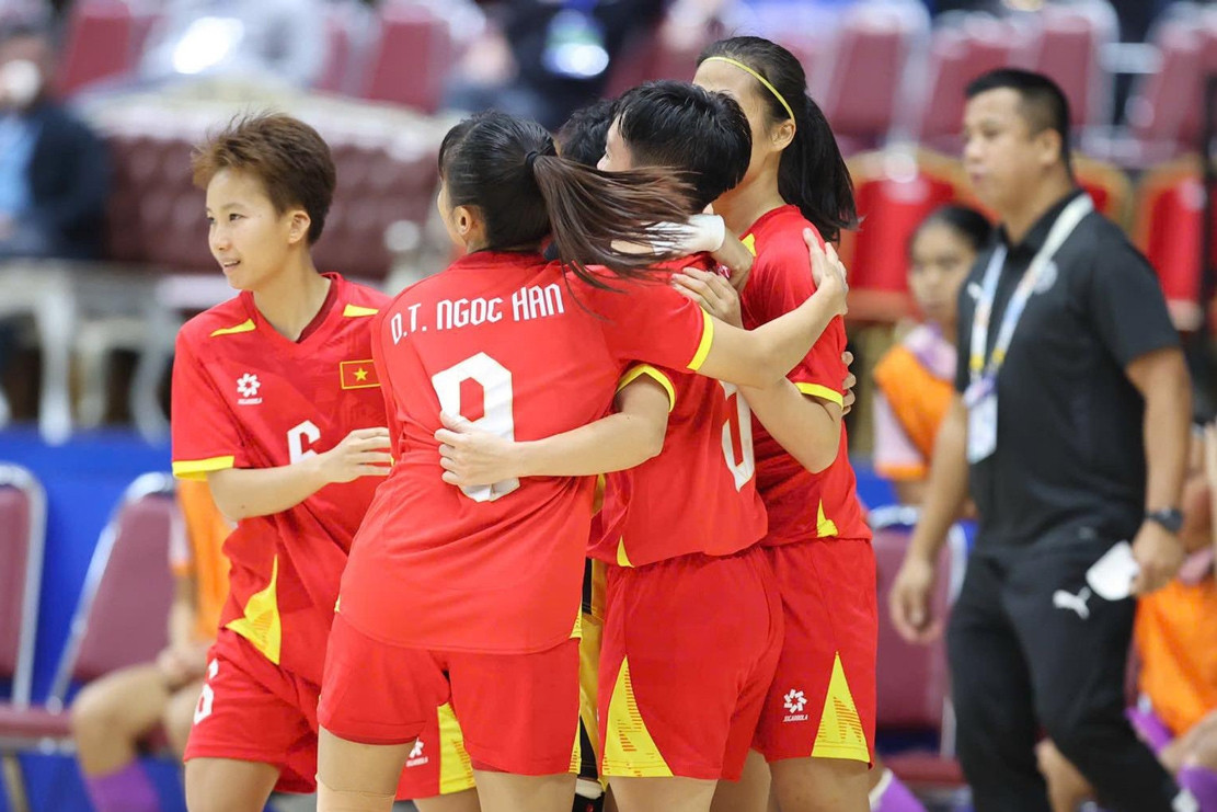Futsal nữ Việt Nam thẳng tiến vào chung kết SEA Games 33