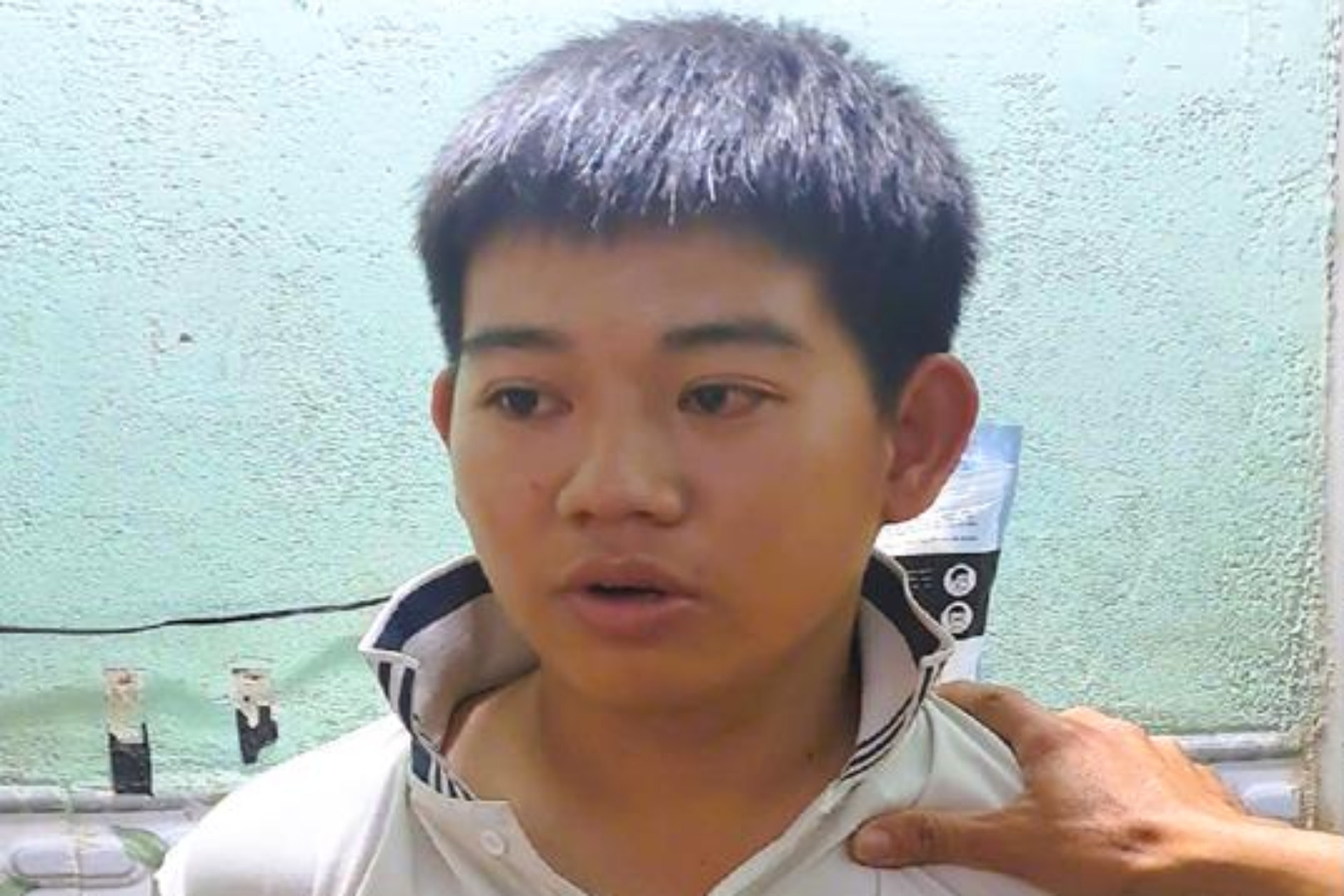  Giả công an kiểm tra, nam thanh niên đưa nữ sinh vào khách sạn để 'đóng phạt' 