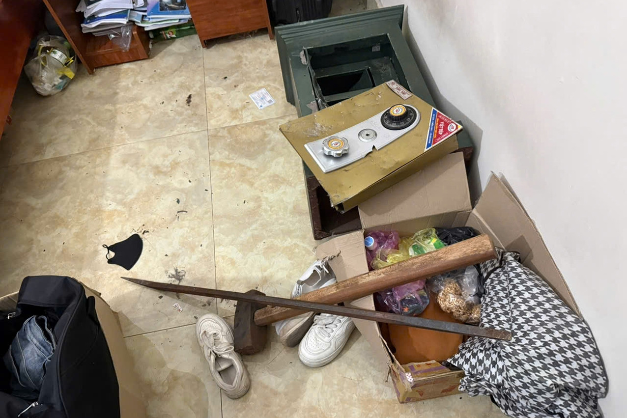  Giải cứu cô gái 20 tuổi phá két sắt gia đình, trốn vào nhà nghỉ ở Quảng Ninh 