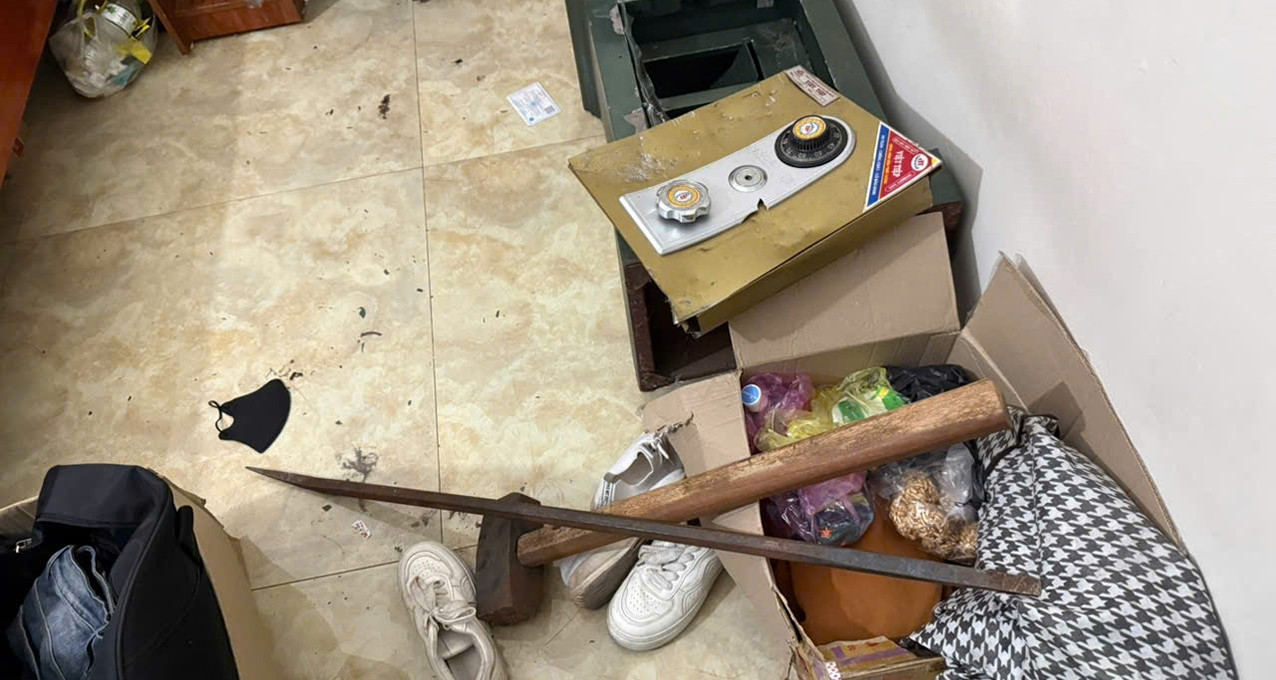 Giải cứu cô gái 20 tuổi phá két sắt gia đình, trốn vào nhà nghỉ ở Quảng Ninh