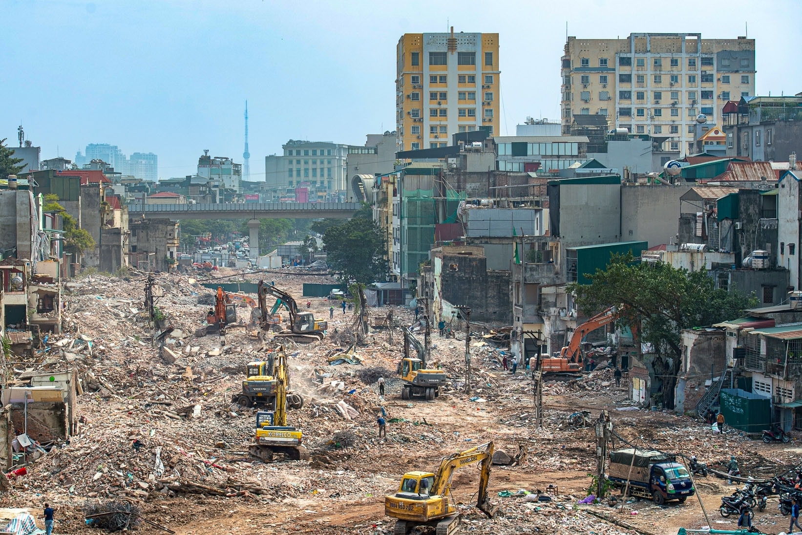 Hà Nội: Toàn cảnh Vành đai 1 đoạn Hoàng Cầu - Voi Phục sau giải phóng mặt bằng