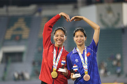 https://vms-files.vietnamnet.vn/vps_images_publish/000001/000003/2025/12/16/kim-anh-nhay-cao-2-3288.jpg